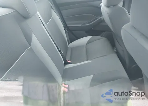 2013 Ford Focus Se z USA, uszkodzony, nr VIN 1FADP3F21DL262076